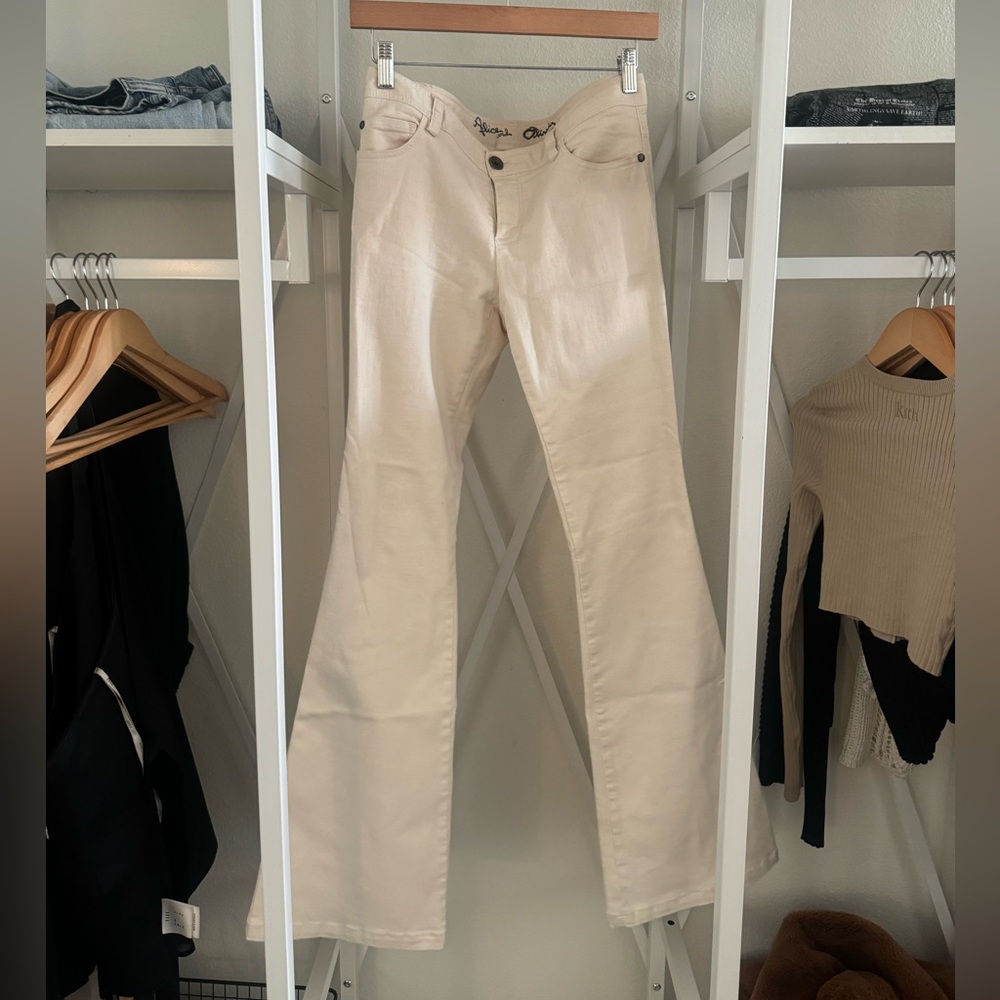 NWOT Alive and Olivia Ivory flared jeans